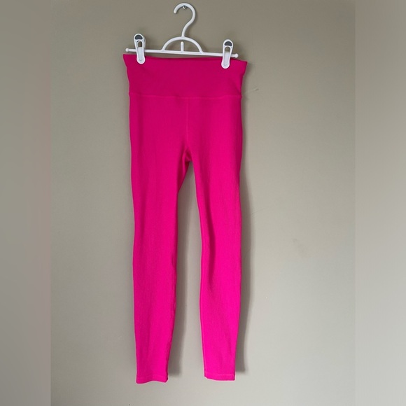 GAP Women's hot Pink ribbed Leggings size XS NWOT NEVER WORN. - Picture 5 of 5